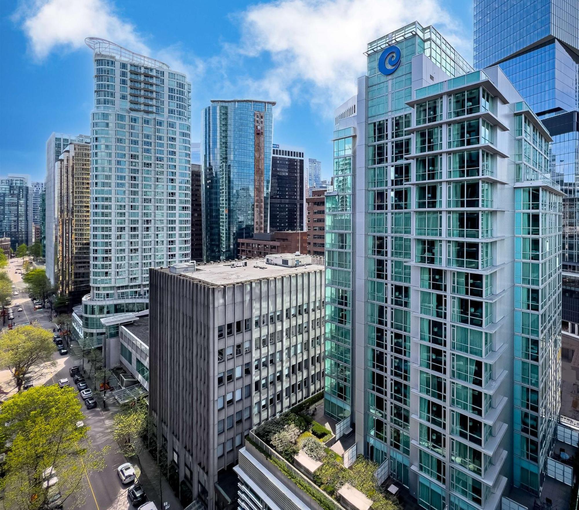 Coast Coal Harbour Vancouver Hotel By Apa Exterior photo